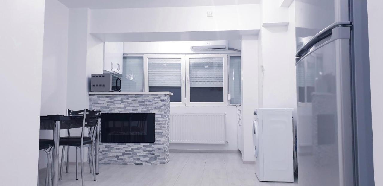 White Apartament, Braila Exterior photo